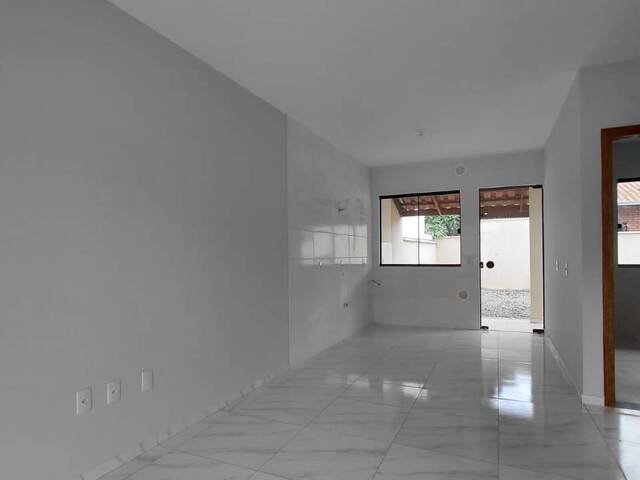 #9 - Casa para Venda em Barra Velha - SC