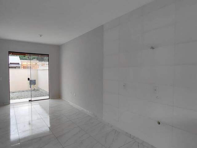 #9 - Casa para Venda em Barra Velha - SC